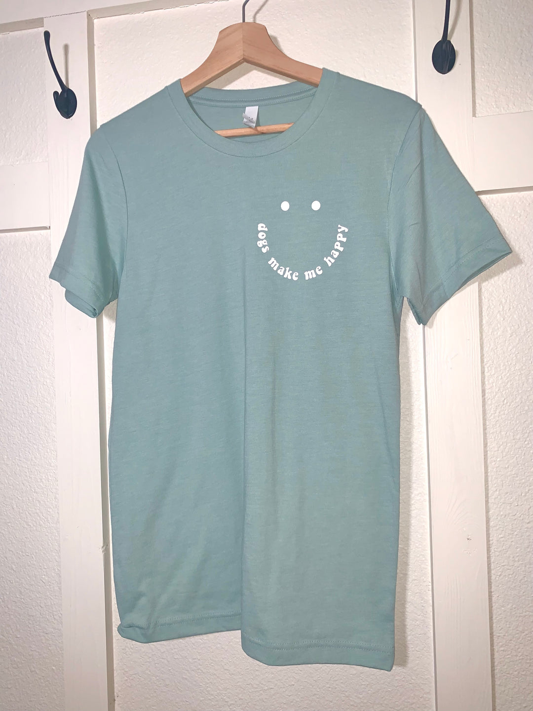 Dogs Make Me Happy Corner Tee