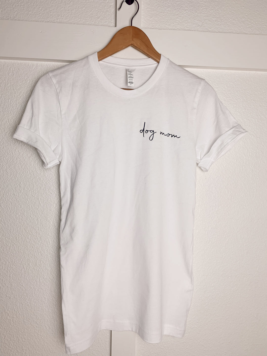Dog Mom Cursive Corner Tee