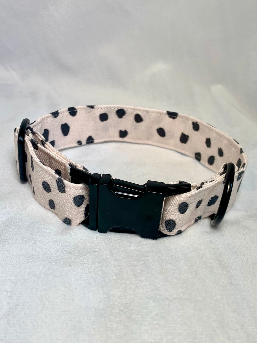 Speckled Dots Collar